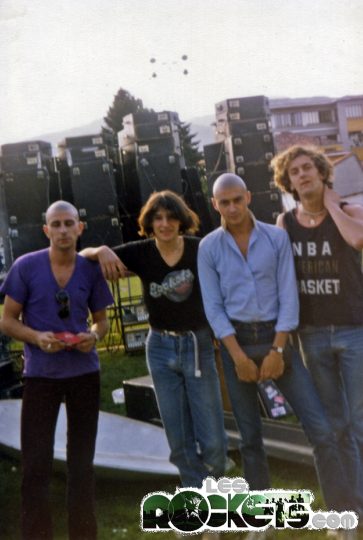 Da sinistra a destra Alain G., Angelo, Fabrice e Danilo al campo sportivo di Borgosesia (NO) nell'estate del 1980 - Photo by Danilo - © LesROCKETS.com