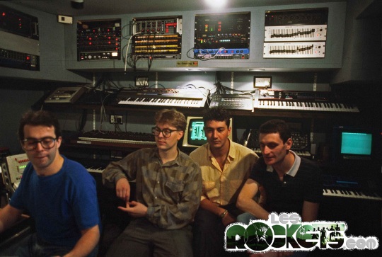 1985, Paradise studio di Londra, da sx Trigger, D. Motion. F. Quagliotti, A. Maratrat - © LesROCKETS.com