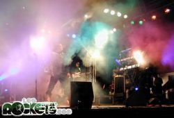 ROCKETS, Piazza Cavour in Como, 25 luglio 2004 - � LesROCKETS.com