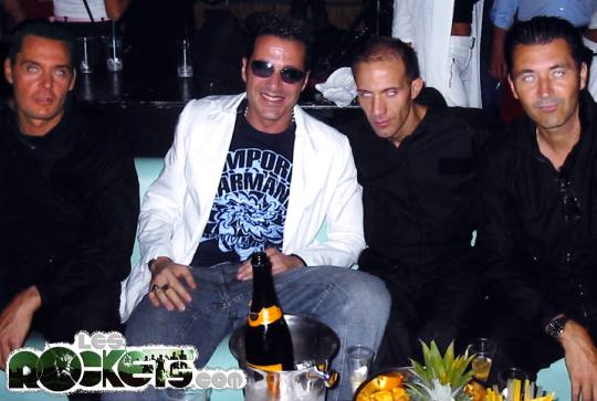 L.B.M., Joe T. Vannelli, Little B. e Fabrice Quagliotti alla presentazione di Don't stop, 19 Giugno 2003 - Photo by Beppe S. - © LesROCKETS.com