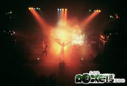 ROCKETS live nel 1978, i fari Coemar da 1000 watt - Photo by A. D'Andrea - © LesROCKETS.com