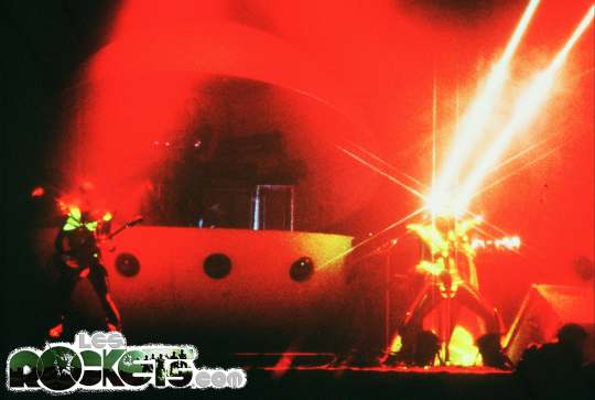Il casco laser in azione - Photo by M. Marrow - © LesROCKETS.com